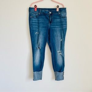 Maurice’s High Waisted Distressed Cuffed Jeans - Size: 18W